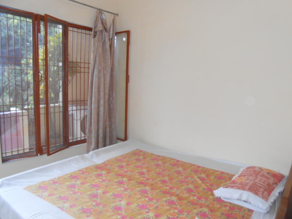 Maruti Guest House พาราณสี ภายนอก รูปภาพ